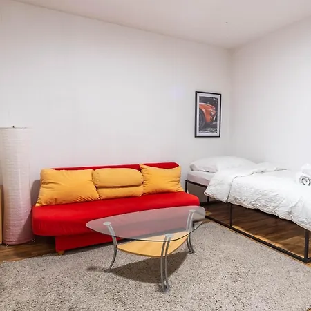 Balkon, Waschmaschine, Tv, Einzelbetten, Nahe Voelkerschlachtsdenkmal Apartment *