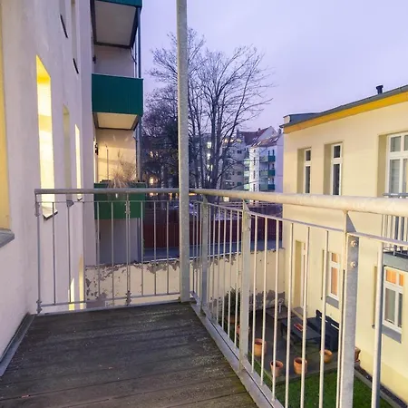 Balkon, Waschmaschine, Tv, Einzelbetten, Nahe Voelkerschlachtsdenkmal * Lipsia